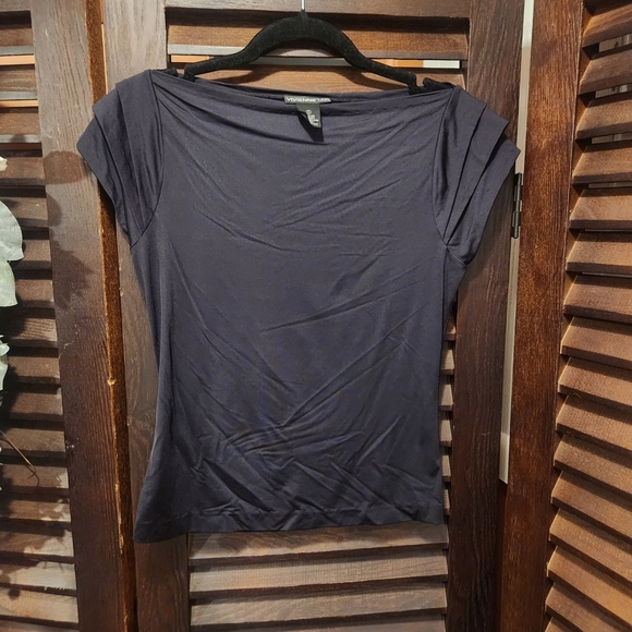 Vivienne Tam Tops - Vivienne Tam Black Short Sleeve Tee